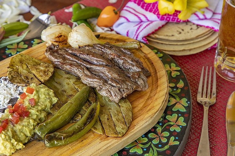 Comida, camping, hospedaje, hotel vista a las pirámides, pirámides, hotel en Teotihuacán, alojamiento Teotihuacán, donde hospedarse en Teotihuacán